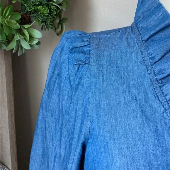 Crown & Ivy solid ruffle neck top - Picture 5 of 9